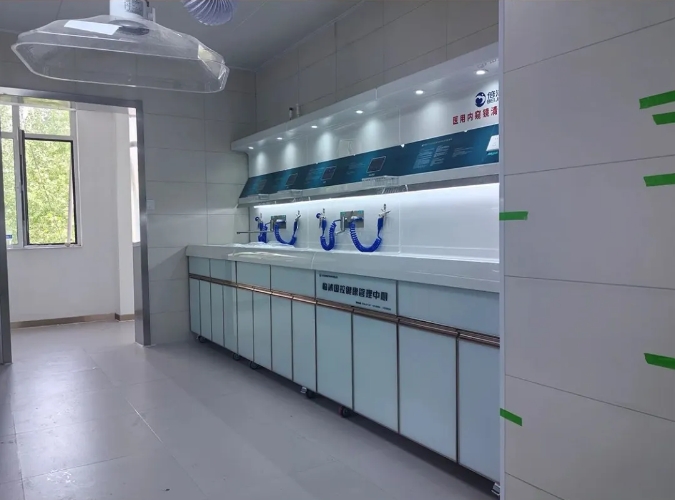 山东临沂临沭国控健康管理中心内镜清洗工作站、、内镜储镜柜安装调试完成